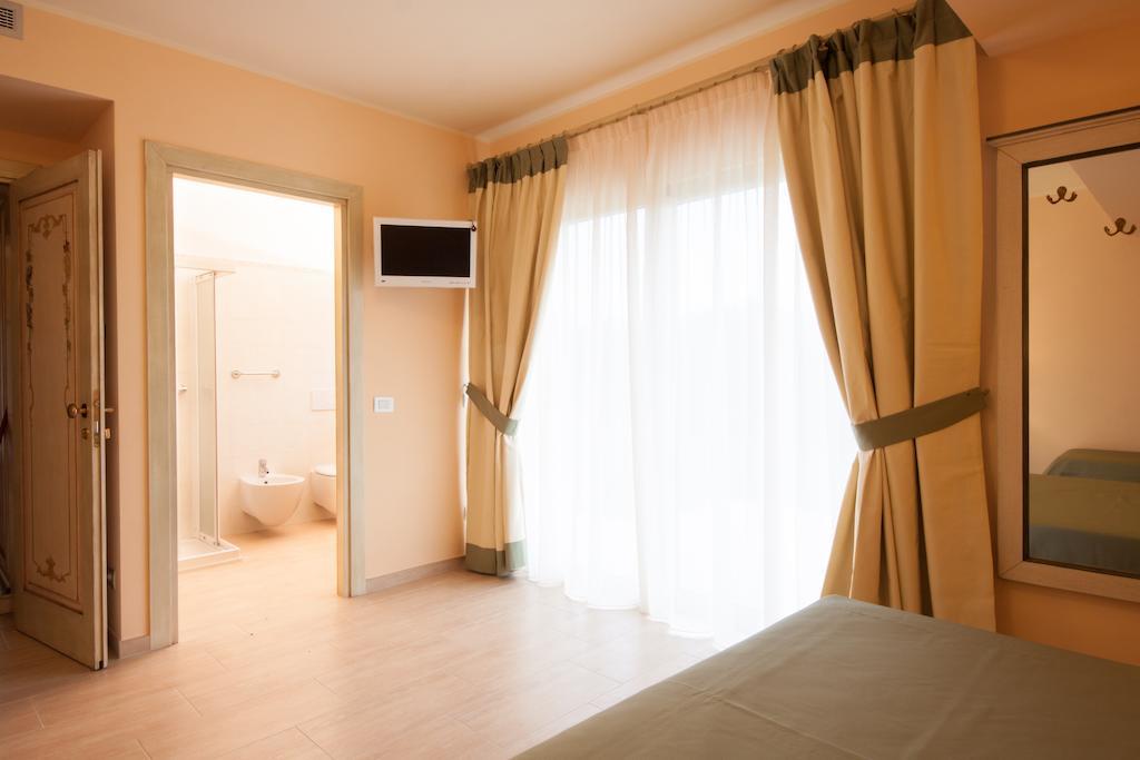 Agriturismo Il Grappolo Lazise Habitación foto